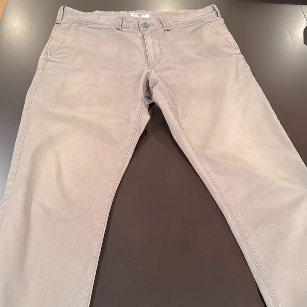 Express Chino’s size 31/30, Slim Fit